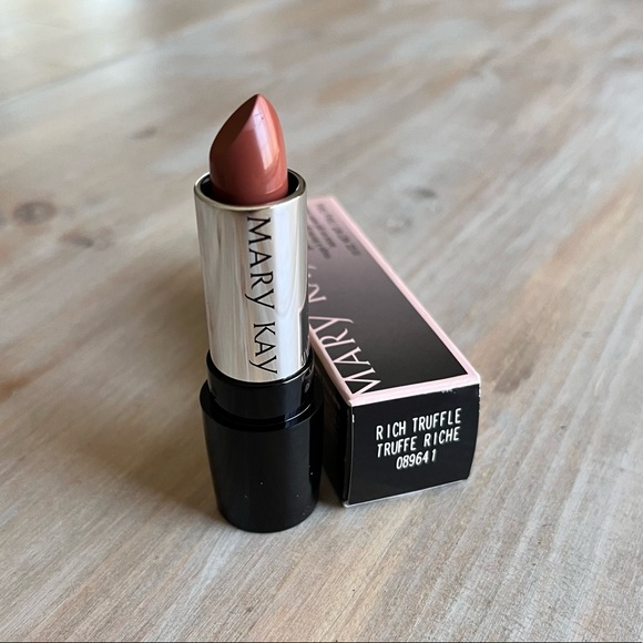 Mary Kay® Gel Semi- Matte Lipstick Multiple Colors - Picture 3 of 8